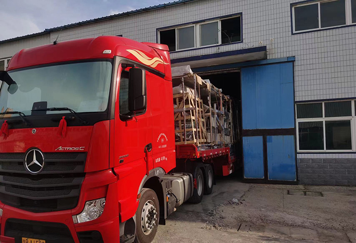 苕皮設(shè)備生產(chǎn)線發(fā)貨重慶，注意接貨啦