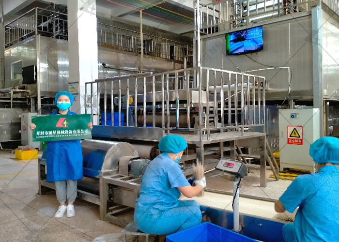 粉條機生產(chǎn)粉條時，如何保證粉條口感勁道？